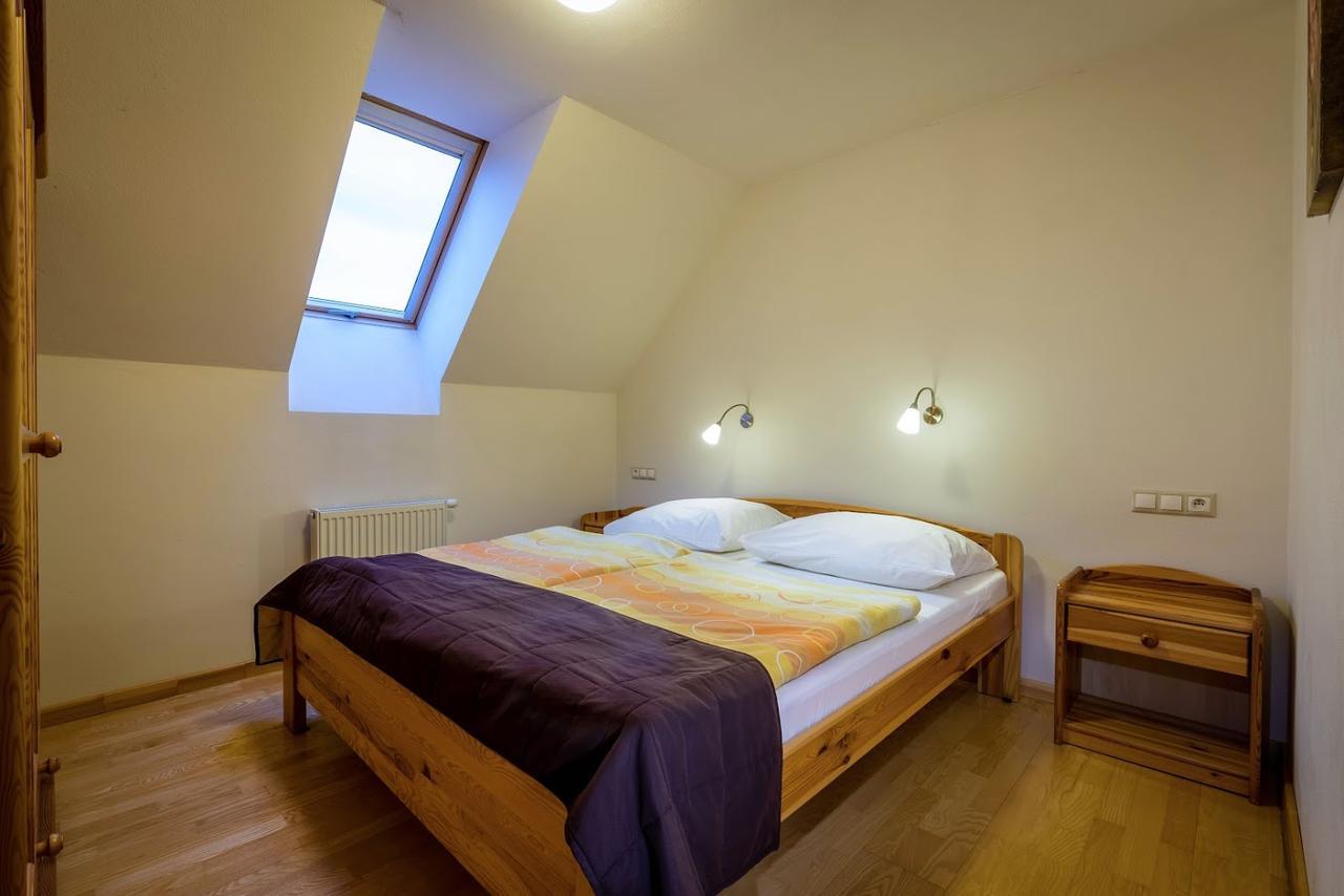 Guest House Privat Pod Lesom เปาชินา เลโฮตา ภายนอก รูปภาพ