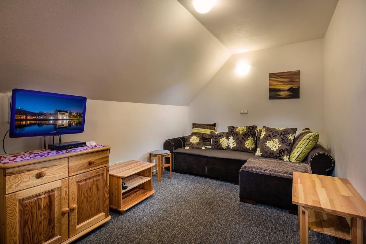 Guest House Privat Pod Lesom เปาชินา เลโฮตา ภายนอก รูปภาพ