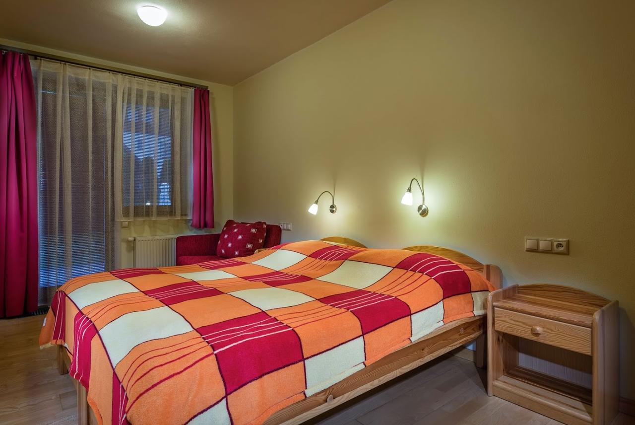 Guest House Privat Pod Lesom เปาชินา เลโฮตา ภายนอก รูปภาพ