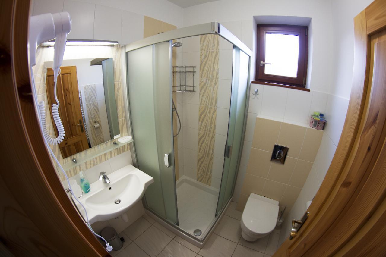 Guest House Privat Pod Lesom เปาชินา เลโฮตา ภายนอก รูปภาพ