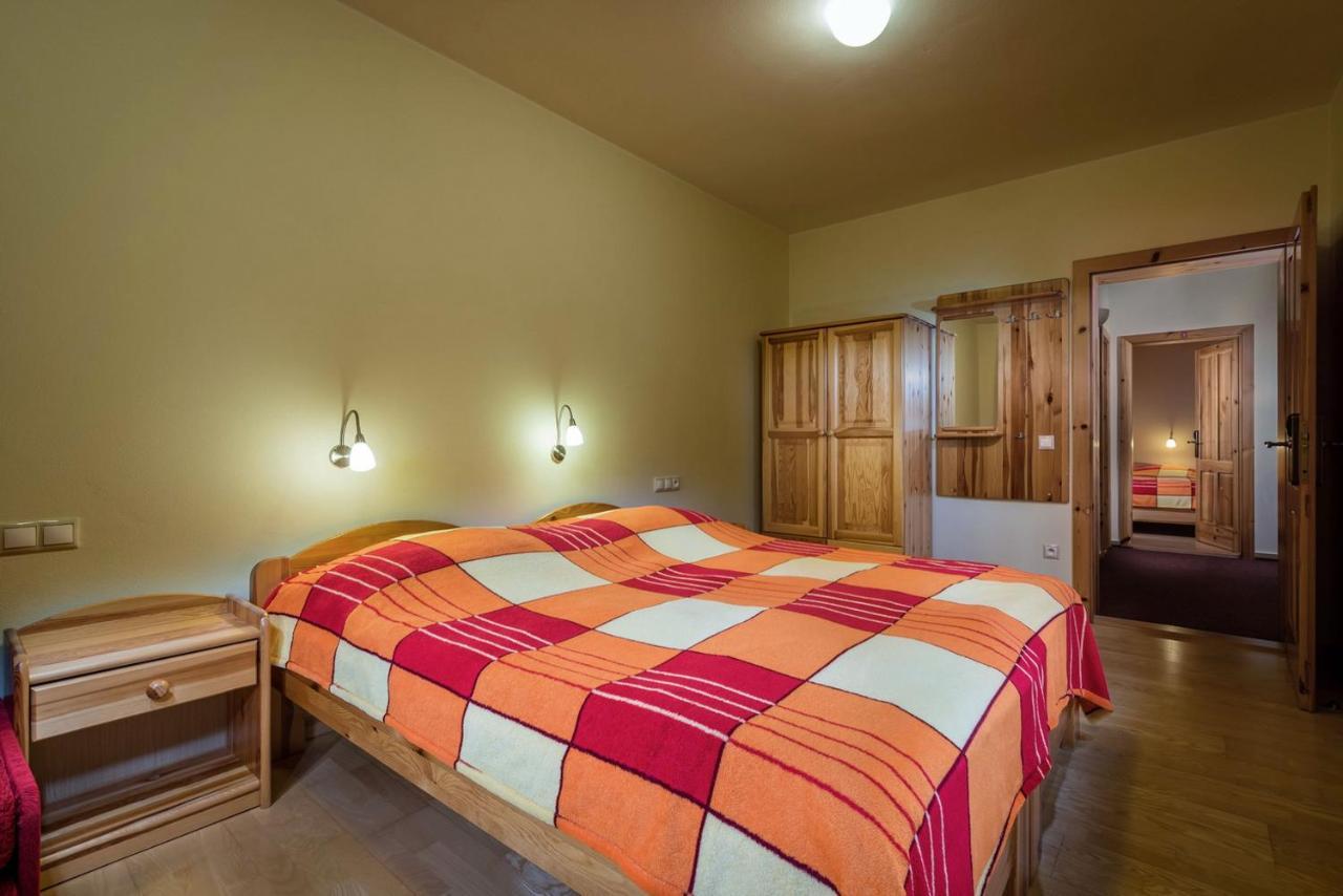 Guest House Privat Pod Lesom เปาชินา เลโฮตา ภายนอก รูปภาพ